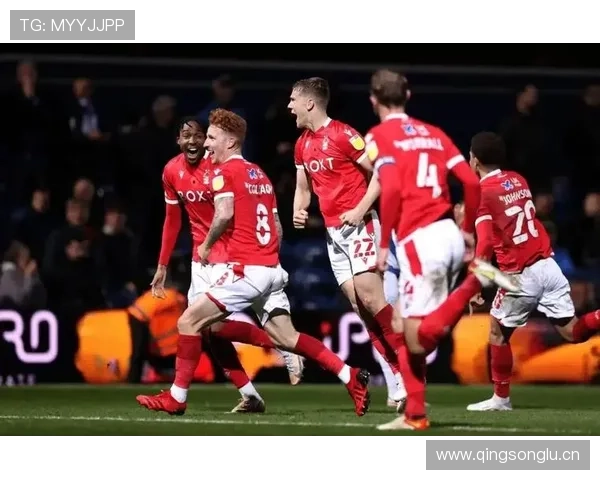 曼联重返欧冠难度加大，竞争格局变化对赛季走势形成制约