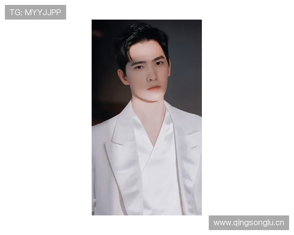 邢傲伟一天没见手机大概得忘了自己是谁吧？